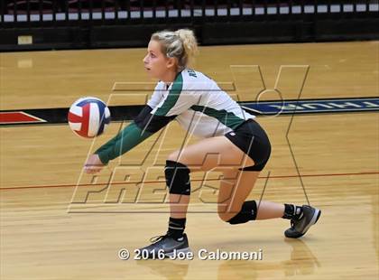 Thumbnail 3 in Reagan Vs Brandeis (NEISD Invitational) photogallery.