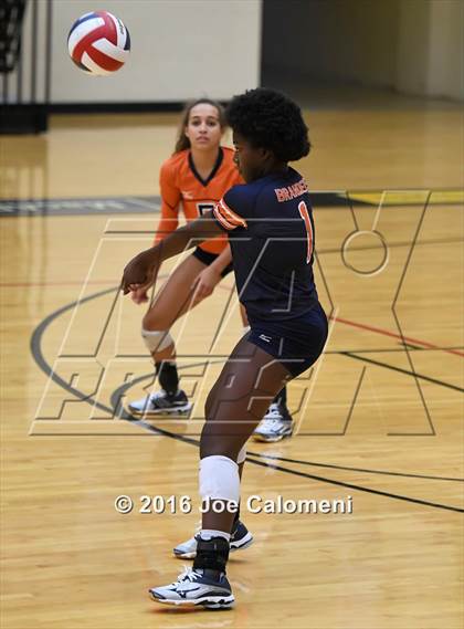 Thumbnail 1 in Reagan Vs Brandeis (NEISD Invitational) photogallery.