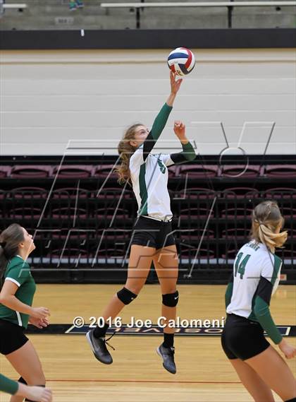 Thumbnail 2 in Reagan Vs Brandeis (NEISD Invitational) photogallery.