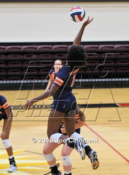 Thumbnail 1 in Reagan Vs Brandeis (NEISD Invitational) photogallery.