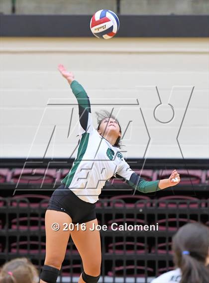 Thumbnail 3 in Reagan Vs Brandeis (NEISD Invitational) photogallery.