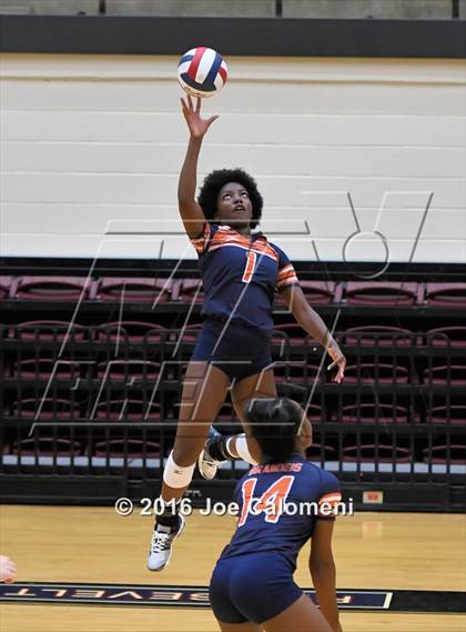 Thumbnail 2 in Reagan Vs Brandeis (NEISD Invitational) photogallery.