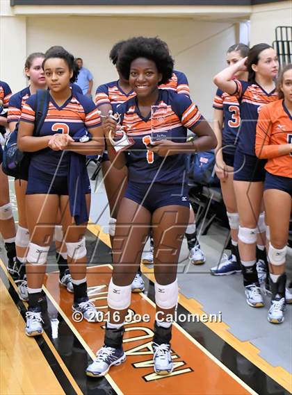 Thumbnail 2 in Reagan Vs Brandeis (NEISD Invitational) photogallery.