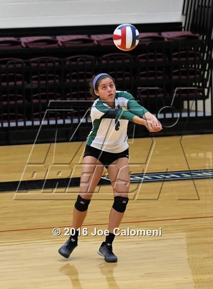 Thumbnail 3 in Reagan Vs Brandeis (NEISD Invitational) photogallery.