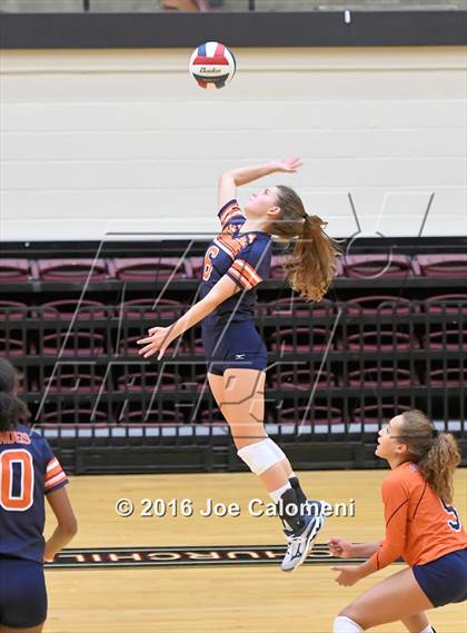 Thumbnail 3 in Reagan Vs Brandeis (NEISD Invitational) photogallery.