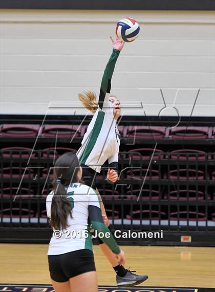 Thumbnail 3 in Reagan Vs Brandeis (NEISD Invitational) photogallery.