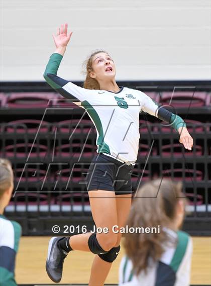 Thumbnail 3 in Reagan Vs Brandeis (NEISD Invitational) photogallery.