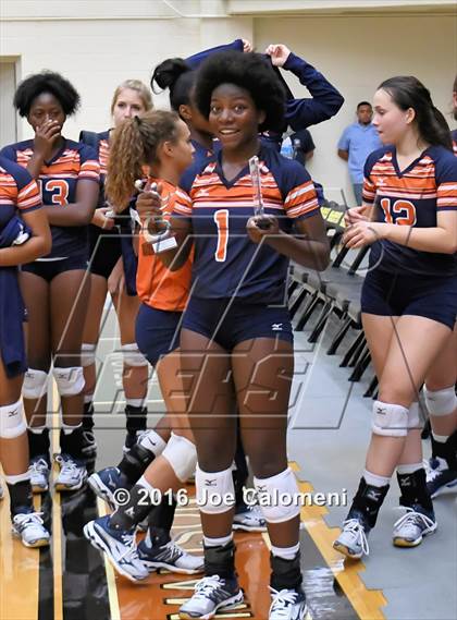 Thumbnail 1 in Reagan Vs Brandeis (NEISD Invitational) photogallery.