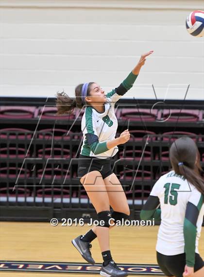 Thumbnail 3 in Reagan Vs Brandeis (NEISD Invitational) photogallery.