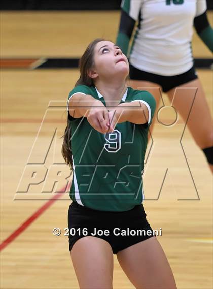 Thumbnail 3 in Reagan Vs Brandeis (NEISD Invitational) photogallery.
