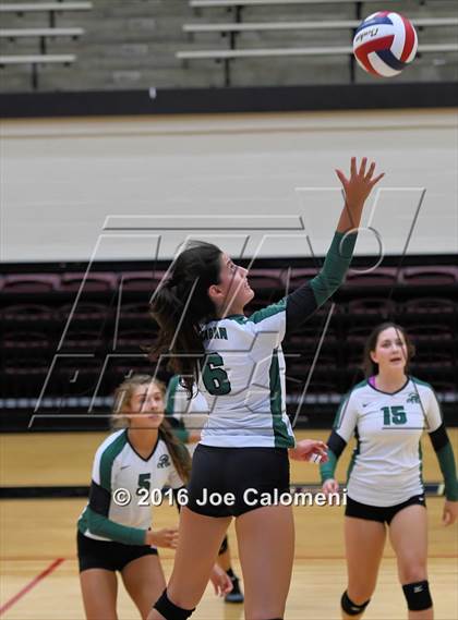 Thumbnail 3 in Reagan Vs Brandeis (NEISD Invitational) photogallery.