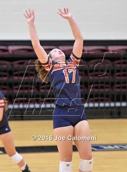 Thumbnail 2 in Reagan Vs Brandeis (NEISD Invitational) photogallery.