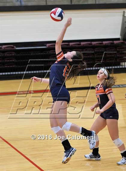 Thumbnail 1 in Reagan Vs Brandeis (NEISD Invitational) photogallery.