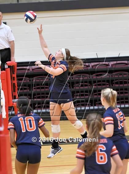 Thumbnail 3 in Reagan Vs Brandeis (NEISD Invitational) photogallery.