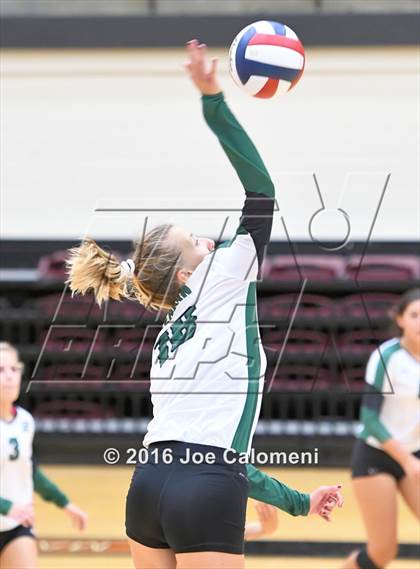 Thumbnail 2 in Reagan Vs Brandeis (NEISD Invitational) photogallery.
