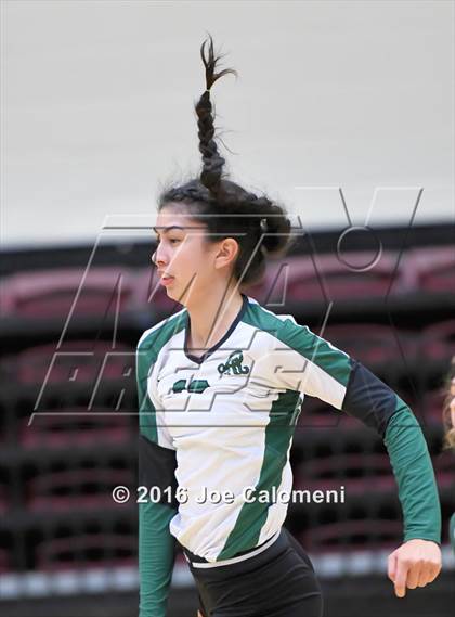 Thumbnail 1 in Reagan Vs Brandeis (NEISD Invitational) photogallery.