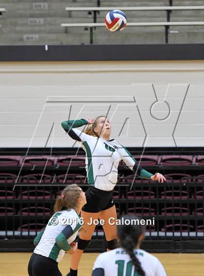 Thumbnail 2 in Reagan Vs Brandeis (NEISD Invitational) photogallery.