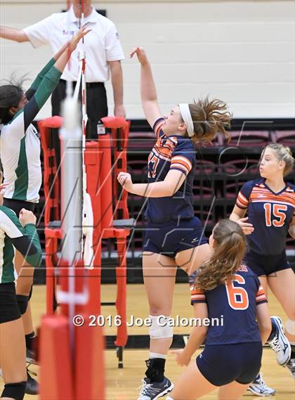 Thumbnail 2 in Reagan Vs Brandeis (NEISD Invitational) photogallery.
