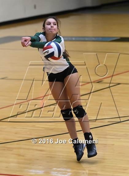 Thumbnail 2 in Reagan Vs Brandeis (NEISD Invitational) photogallery.