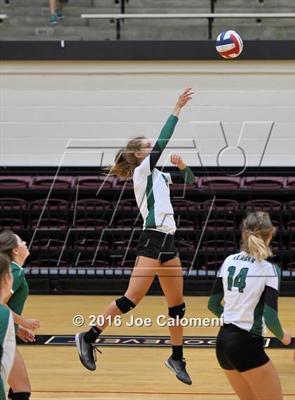 Thumbnail 3 in Reagan Vs Brandeis (NEISD Invitational) photogallery.