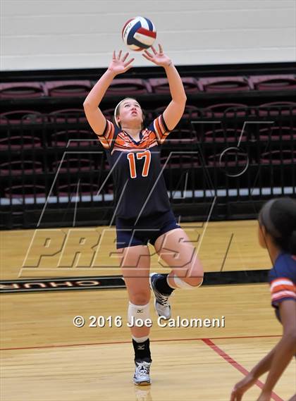 Thumbnail 3 in Reagan Vs Brandeis (NEISD Invitational) photogallery.