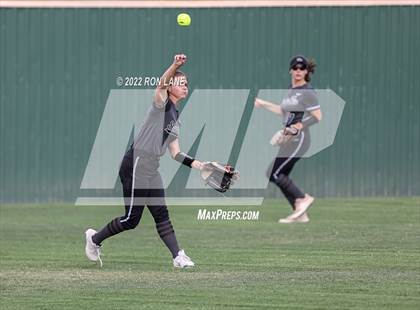 Thumbnail 2 in Edmond Santa Fe @ Mustang photogallery.