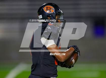 Thumbnail 1 in Gladewater vs. Pottsboro (UIL 3A Division 1 Region 2 Quarterfinals) photogallery.