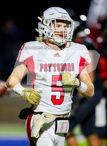 Thumbnail 1 in Gladewater vs. Pottsboro (UIL 3A Division 1 Region 2 Quarterfinals) photogallery.