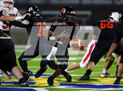 Thumbnail 2 in Gladewater vs. Pottsboro (UIL 3A Division 1 Region 2 Quarterfinals) photogallery.