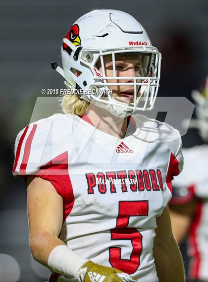 Thumbnail 1 in Gladewater vs. Pottsboro (UIL 3A Division 1 Region 2 Quarterfinals) photogallery.