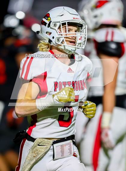 Thumbnail 2 in Gladewater vs. Pottsboro (UIL 3A Division 1 Region 2 Quarterfinals) photogallery.