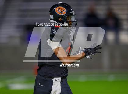 Thumbnail 2 in Gladewater vs. Pottsboro (UIL 3A Division 1 Region 2 Quarterfinals) photogallery.