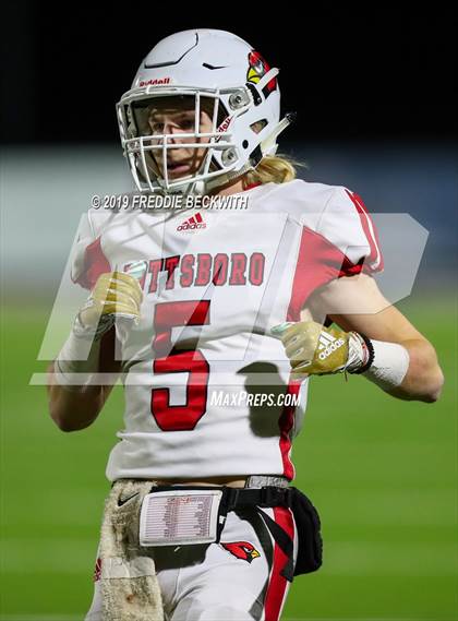 Thumbnail 3 in Gladewater vs. Pottsboro (UIL 3A Division 1 Region 2 Quarterfinals) photogallery.
