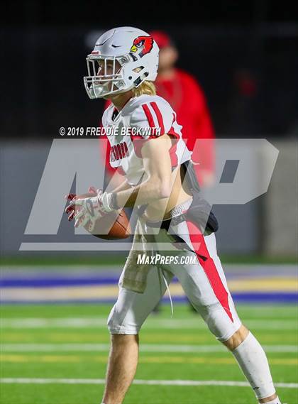Thumbnail 3 in Gladewater vs. Pottsboro (UIL 3A Division 1 Region 2 Quarterfinals) photogallery.
