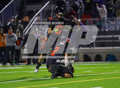 Thumbnail 2 in Gladewater vs. Pottsboro (UIL 3A Division 1 Region 2 Quarterfinals) photogallery.