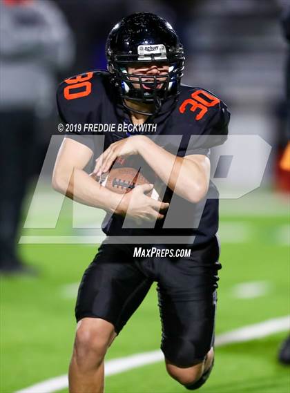 Thumbnail 3 in Gladewater vs. Pottsboro (UIL 3A Division 1 Region 2 Quarterfinals) photogallery.