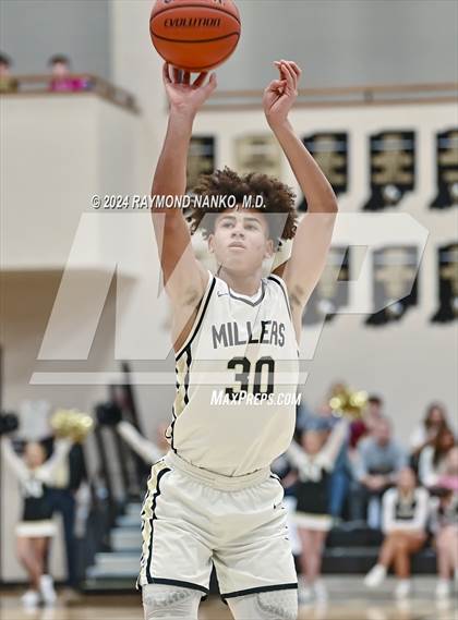 Thumbnail 2 in Guerin Catholic @ Noblesville photogallery.