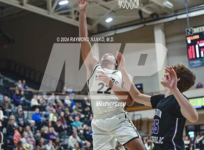Thumbnail 2 in Guerin Catholic @ Noblesville photogallery.