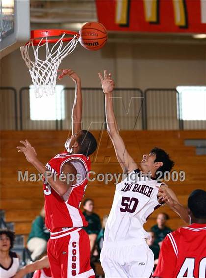 Thumbnail 3 in Cinco Ranch vs. Crosby (McDonalds Texas Invitational) photogallery.