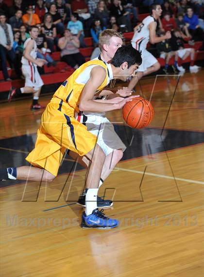 Thumbnail 1 in Gridley vs Corning (CIF NS D4 Semifinal) photogallery.
