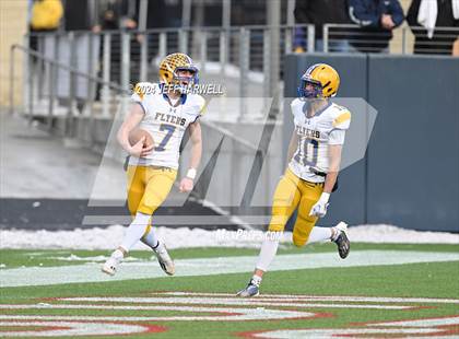 Thumbnail 3 in Marion Local vs. Hillsdale (OHSAA Division 7 Final) photogallery.