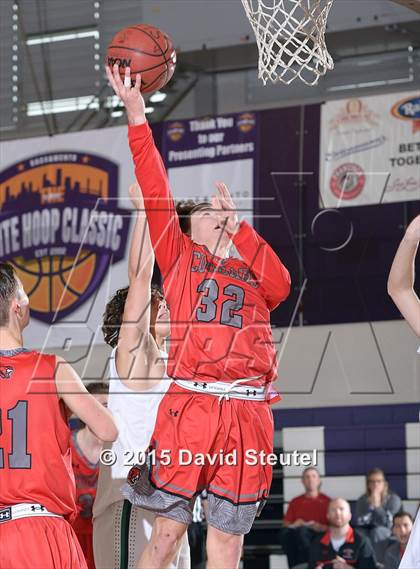 Thumbnail 2 in Foothill vs. St. Mary's (St. Hope Elite Classic) photogallery.