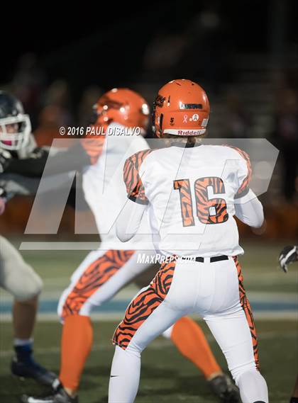 Thumbnail 1 in Lakewood @ Valor Christian photogallery.