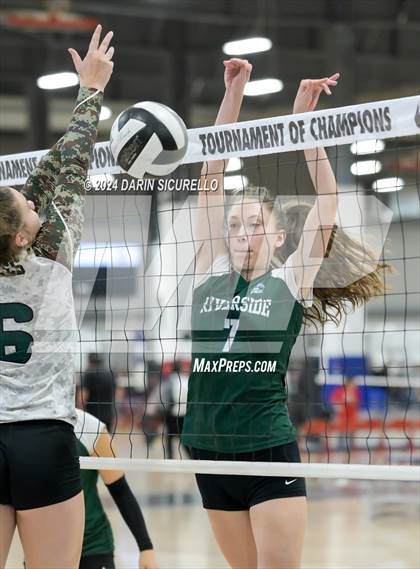 Thumbnail 1 in Flagstaff vs Riverside (Canada) (Nike TOC Southwest -  Final) photogallery.