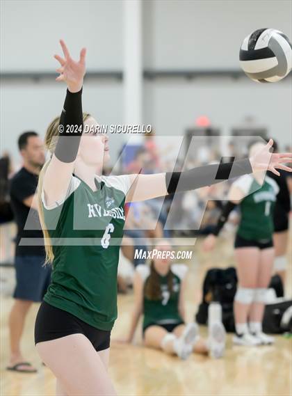 Thumbnail 3 in Flagstaff vs Riverside (Canada) (Nike TOC Southwest -  Final) photogallery.