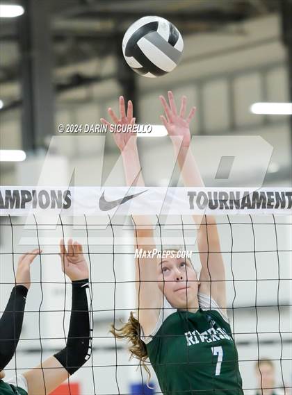 Thumbnail 1 in Flagstaff vs Riverside (Canada) (Nike TOC Southwest -  Final) photogallery.