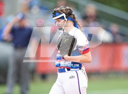 Thumbnail 1 in Southern Alamance vs. Alexander Central (NCHSAA 3A Final - Game 1) photogallery.