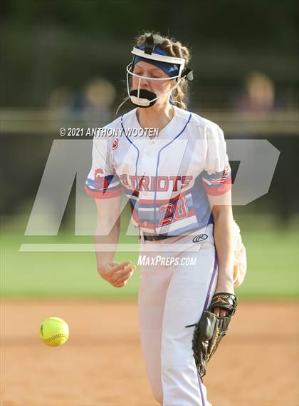 Thumbnail 3 in Southern Alamance vs. Alexander Central (NCHSAA 3A Final - Game 1) photogallery.