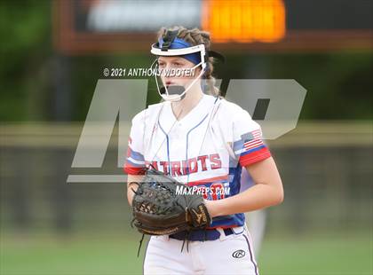 Thumbnail 2 in Southern Alamance vs. Alexander Central (NCHSAA 3A Final - Game 1) photogallery.