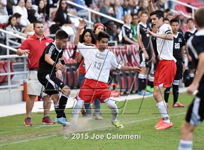 Thumbnail 1 in Lee [Robert E.] vs. Steele (UIL 6A Bi-District Playoff) photogallery.